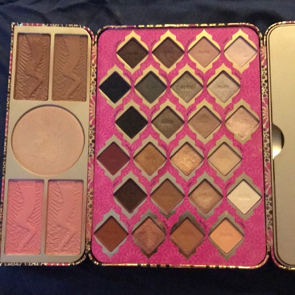 Limited edition ( last year) Tarte Treasure box. - Picture 1 of 1